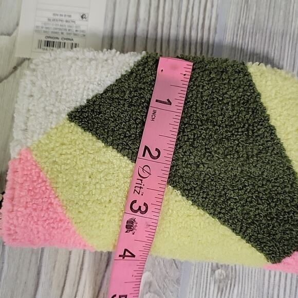 Set of 2 Wallets - A New Day Multi Color Wallet & Universal Thread Silver NWT - Picture 13 of 15